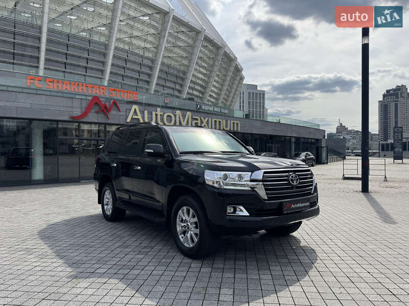 Toyota Land Cruiser 2014
