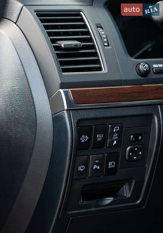 Позашляховик / Кросовер Toyota Land Cruiser 2020 в Чернівцях