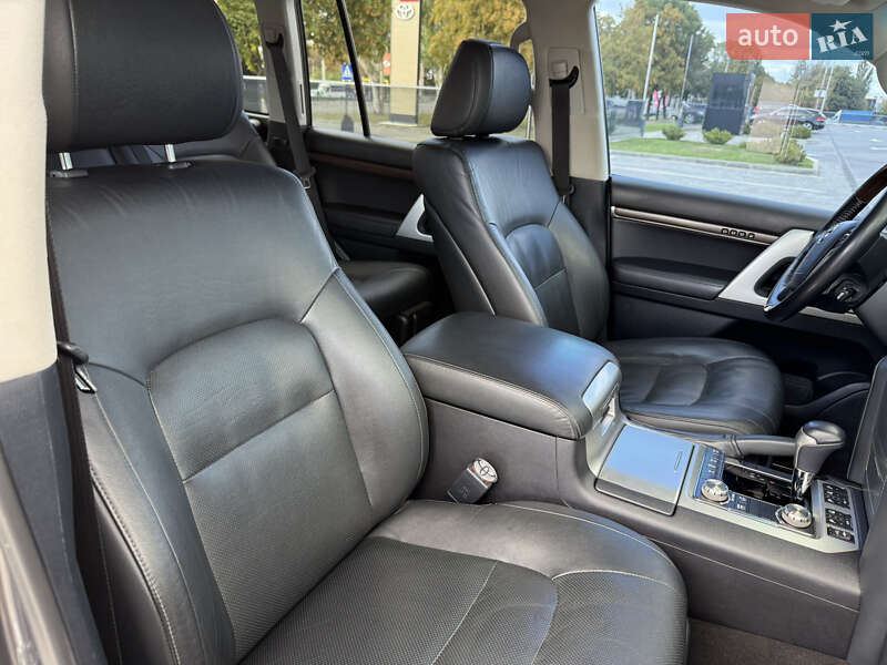 Внедорожник / Кроссовер Toyota Land Cruiser 2020 в Днепре