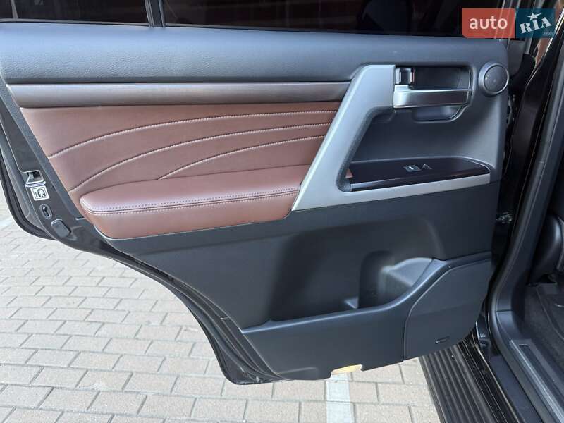 Внедорожник / Кроссовер Toyota Land Cruiser 2019 в Киеве