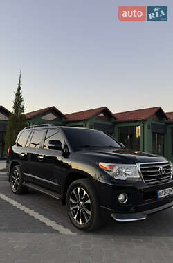 Внедорожник / Кроссовер Toyota Land Cruiser 2013 в Ирпене