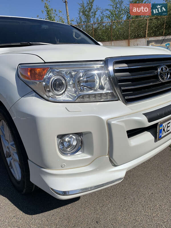 Внедорожник / Кроссовер Toyota Land Cruiser 2013 в Кривом Роге