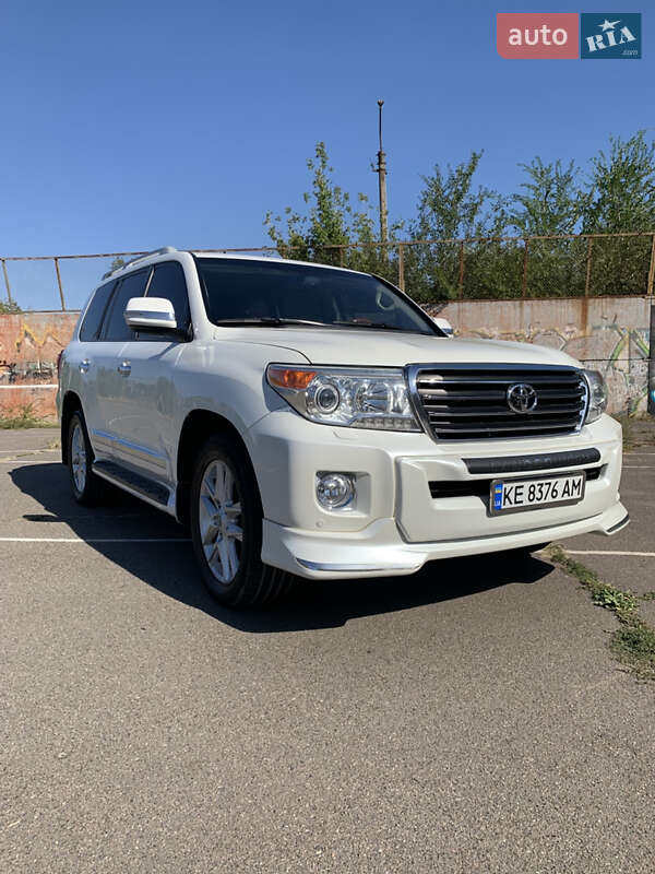 Внедорожник / Кроссовер Toyota Land Cruiser 2013 в Кривом Роге