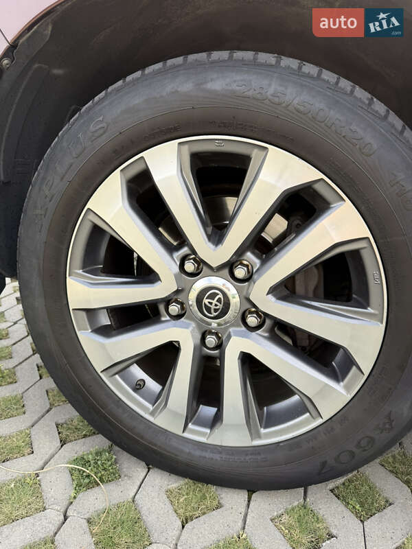 Внедорожник / Кроссовер Toyota Land Cruiser 2018 в Хмельницком