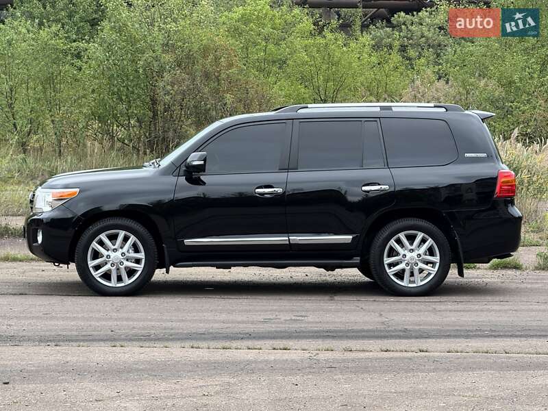 Внедорожник / Кроссовер Toyota Land Cruiser 2012 в Калуше