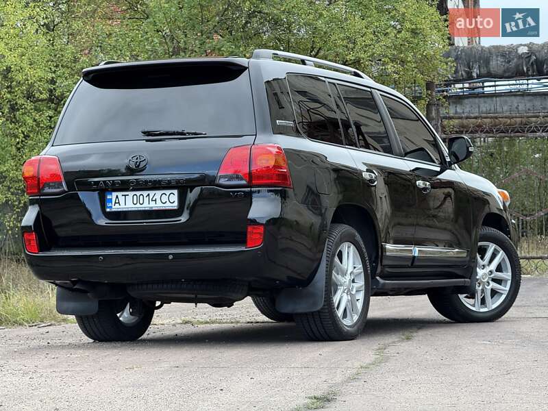 Внедорожник / Кроссовер Toyota Land Cruiser 2012 в Калуше