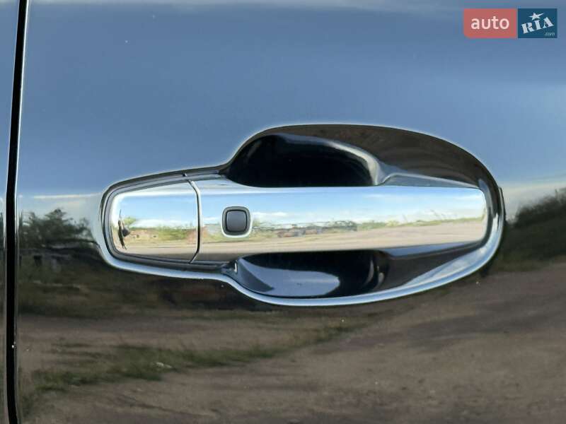 Внедорожник / Кроссовер Toyota Land Cruiser 2012 в Калуше