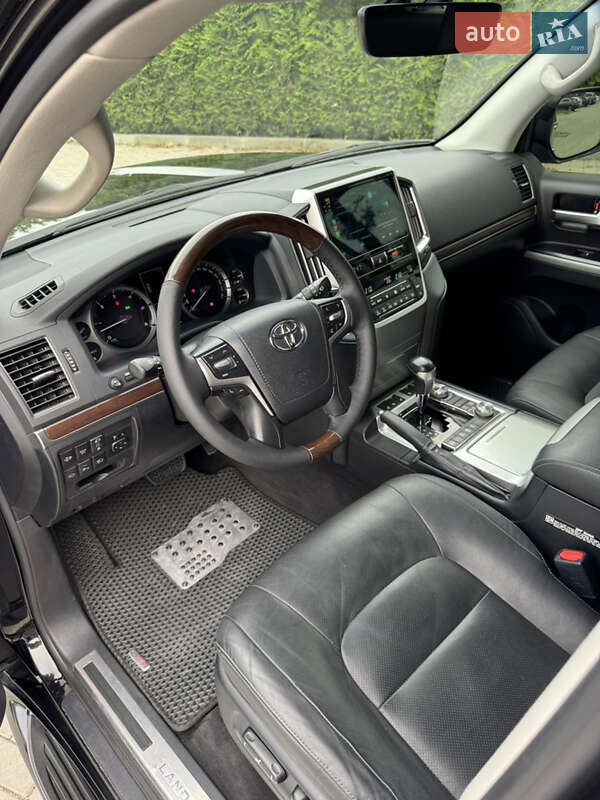 Внедорожник / Кроссовер Toyota Land Cruiser 2019 в Ужгороде