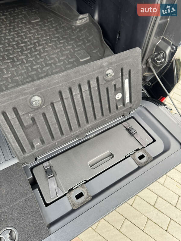 Внедорожник / Кроссовер Toyota Land Cruiser 2019 в Ужгороде