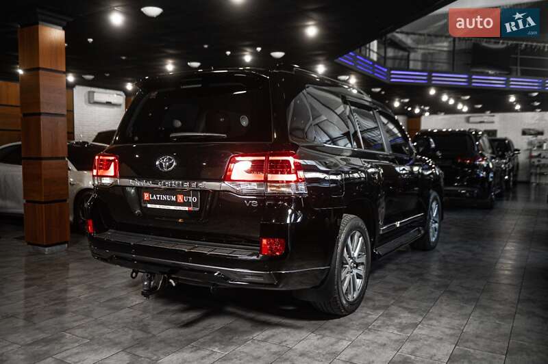 Внедорожник / Кроссовер Toyota Land Cruiser 2018 в Одессе фото 16 Внедорожник / Кроссовер Toyota Land Cruiser 2018 в Одессе