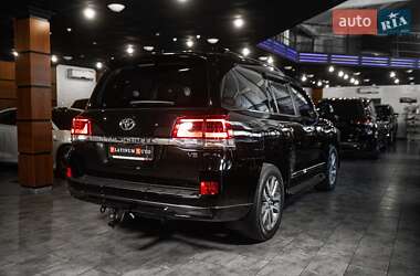 Позашляховик / Кросовер Toyota Land Cruiser 2018 в 