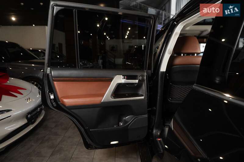 Внедорожник / Кроссовер Toyota Land Cruiser 2018 в Одессе фото 31 Внедорожник / Кроссовер Toyota Land Cruiser 2018 в Одессе