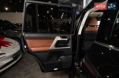 Позашляховик / Кросовер Toyota Land Cruiser 2018 в 