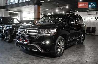 Позашляховик / Кросовер Toyota Land Cruiser 2018 в 