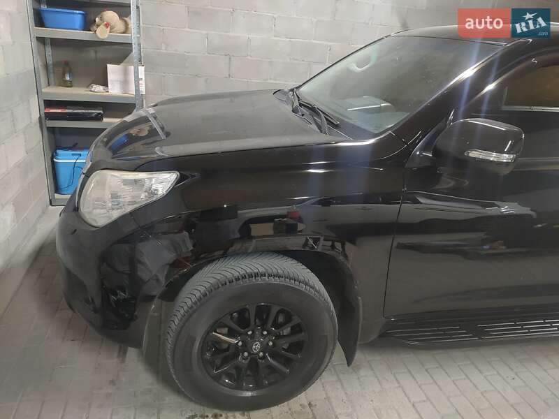 Внедорожник / Кроссовер Toyota Land Cruiser 2012 в Кривом Роге фото 3 Внедорожник / Кроссовер Toyota Land Cruiser 2012 в Кривом Роге