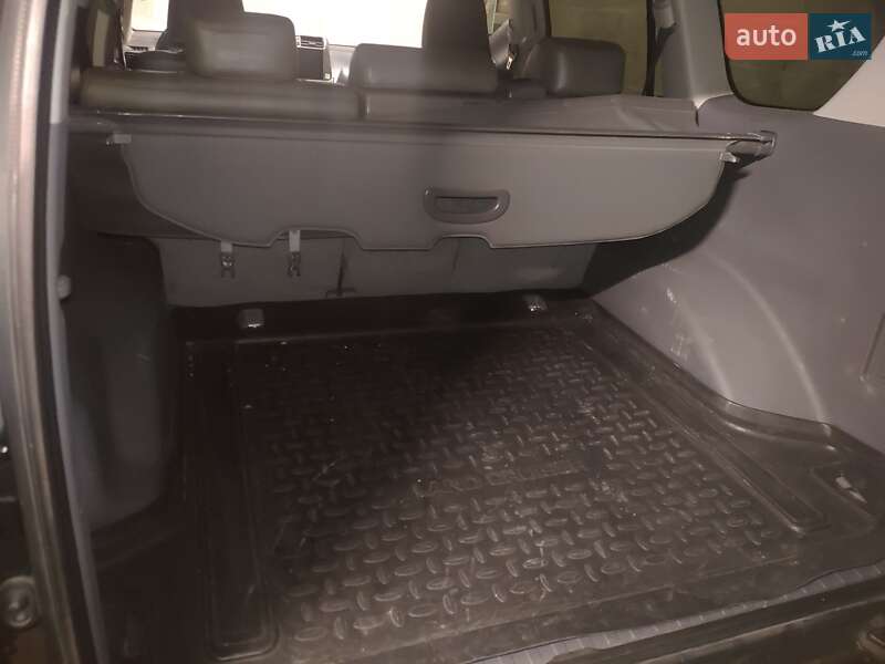 Внедорожник / Кроссовер Toyota Land Cruiser 2012 в Кривом Роге фото 18 Внедорожник / Кроссовер Toyota Land Cruiser 2012 в Кривом Роге