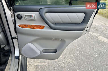 Внедорожник / Кроссовер Toyota Land Cruiser 2003 в 