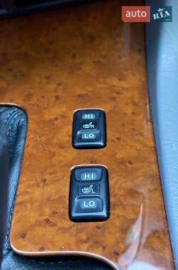 Внедорожник / Кроссовер Toyota Land Cruiser 2003 в 