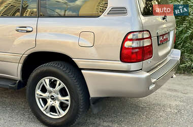 Внедорожник / Кроссовер Toyota Land Cruiser 2003 в 