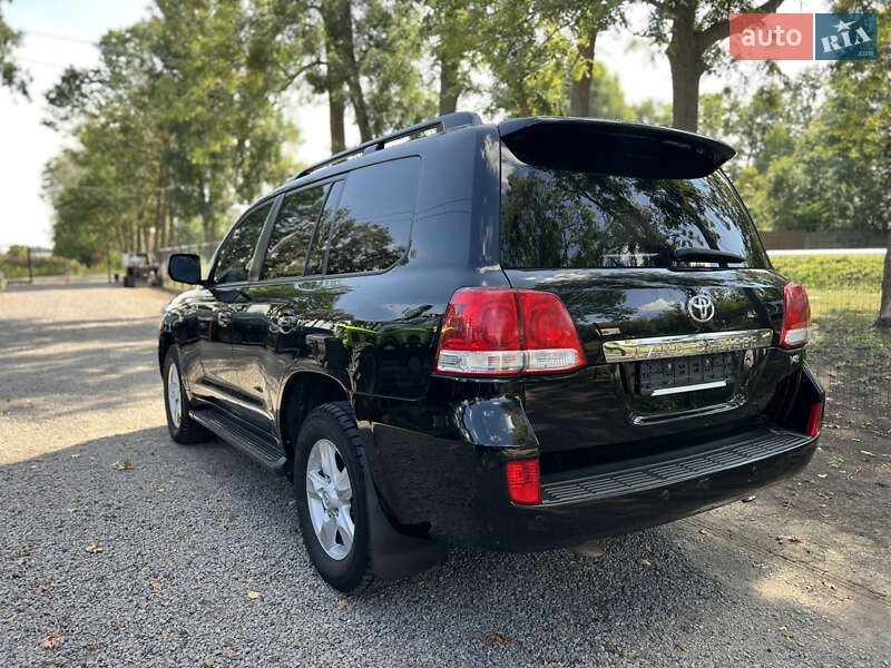 Внедорожник / Кроссовер Toyota Land Cruiser 2011 в Умани фото 4 Внедорожник / Кроссовер Toyota Land Cruiser 2011 в Умани