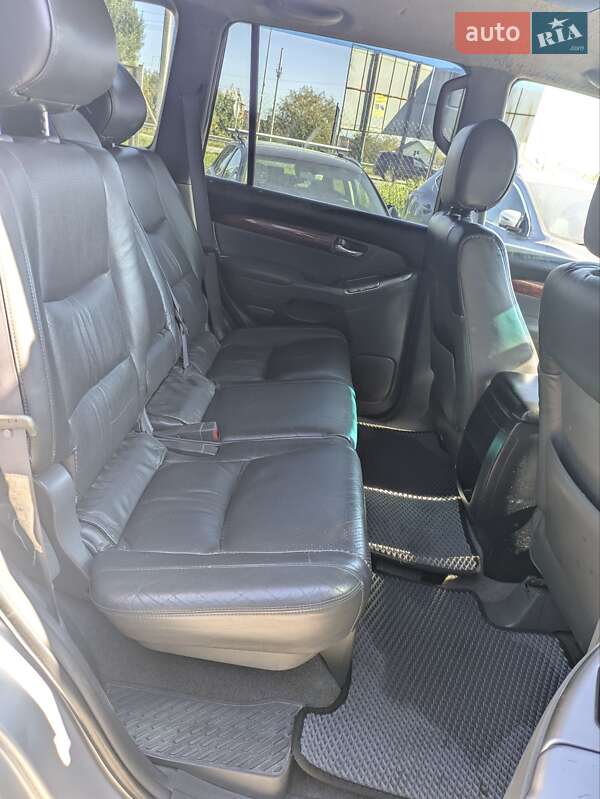 Внедорожник / Кроссовер Toyota Land Cruiser 2004 в Львове