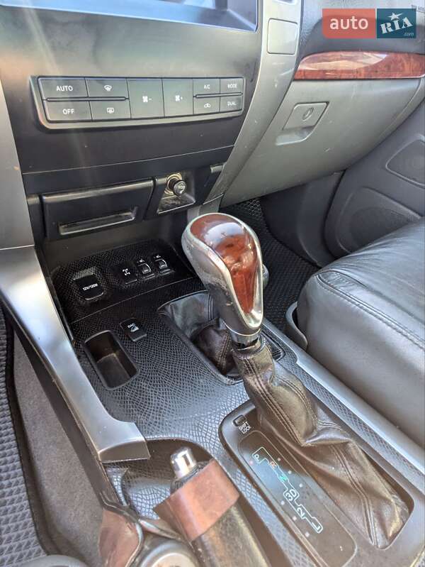 Внедорожник / Кроссовер Toyota Land Cruiser 2004 в Львове