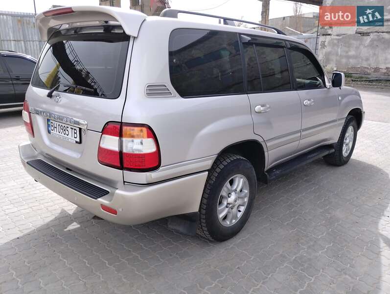 Позашляховик / Кросовер Toyota Land Cruiser 2004 в Одесі