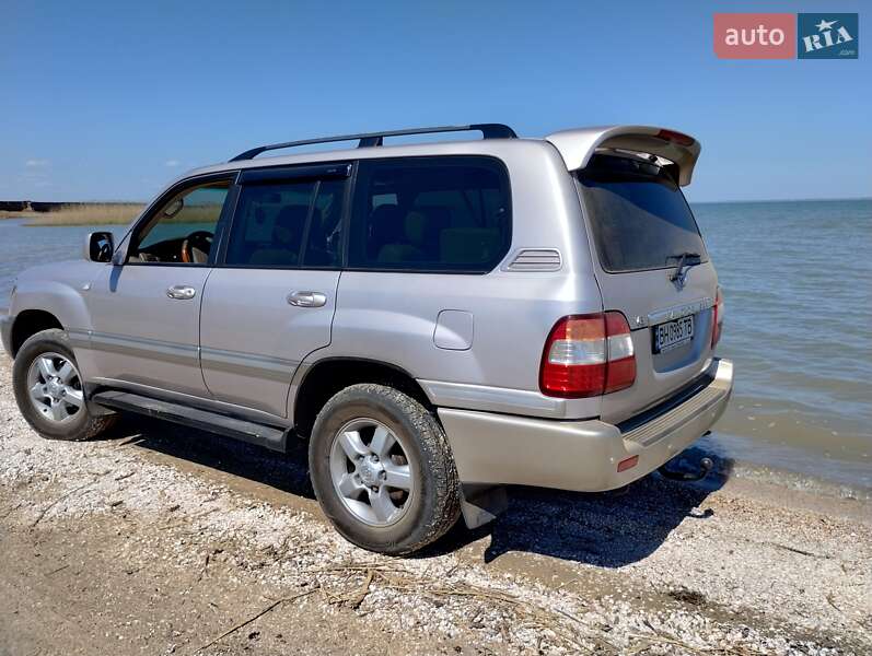 Позашляховик / Кросовер Toyota Land Cruiser 2004 в Одесі
