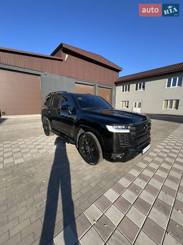 Внедорожник / Кроссовер Toyota Land Cruiser 2022 в Киеве