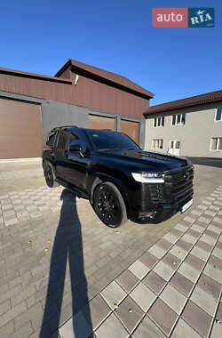 Внедорожник / Кроссовер Toyota Land Cruiser 2022 в  фото 8 Внедорожник / Кроссовер Toyota Land Cruiser 2022 в