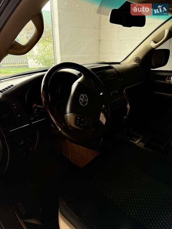 Внедорожник / Кроссовер Toyota Land Cruiser 2007 в Березане