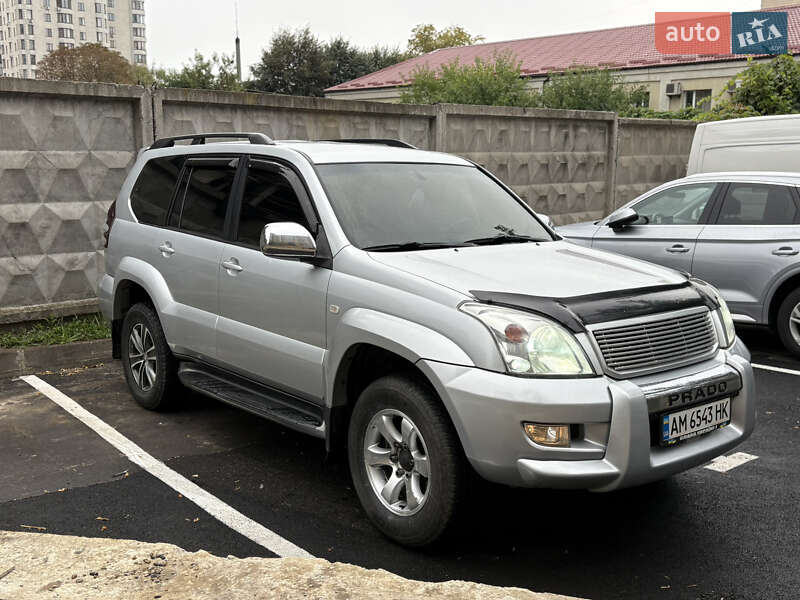 Внедорожник / Кроссовер Toyota Land Cruiser 2006 в Киеве фото 6 Внедорожник / Кроссовер Toyota Land Cruiser 2006 в Киеве
