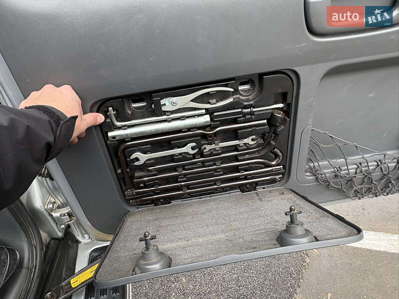 Внедорожник / Кроссовер Toyota Land Cruiser 2006 в Киеве фото 23 Внедорожник / Кроссовер Toyota Land Cruiser 2006 в Киеве