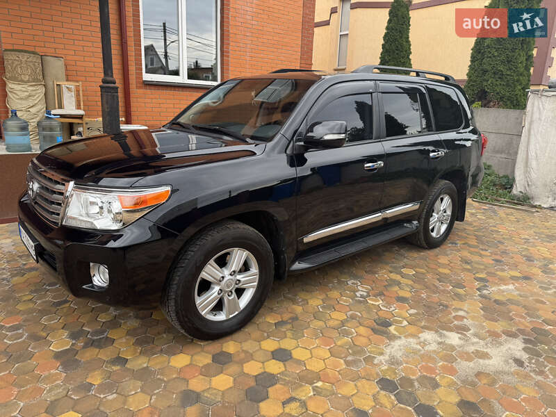 Внедорожник / Кроссовер Toyota Land Cruiser 2015 в Киеве фото 2 Внедорожник / Кроссовер Toyota Land Cruiser 2015 в Киеве