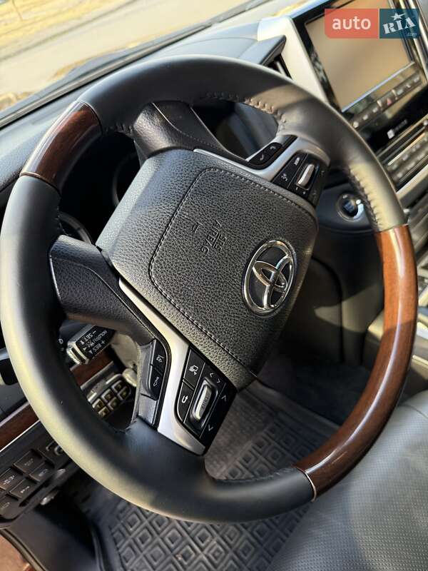 Внедорожник / Кроссовер Toyota Land Cruiser 2016 в Киеве