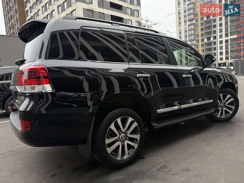 Внедорожник / Кроссовер Toyota Land Cruiser 2020 в Киеве фото 43 Внедорожник / Кроссовер Toyota Land Cruiser 2020 в Киеве
