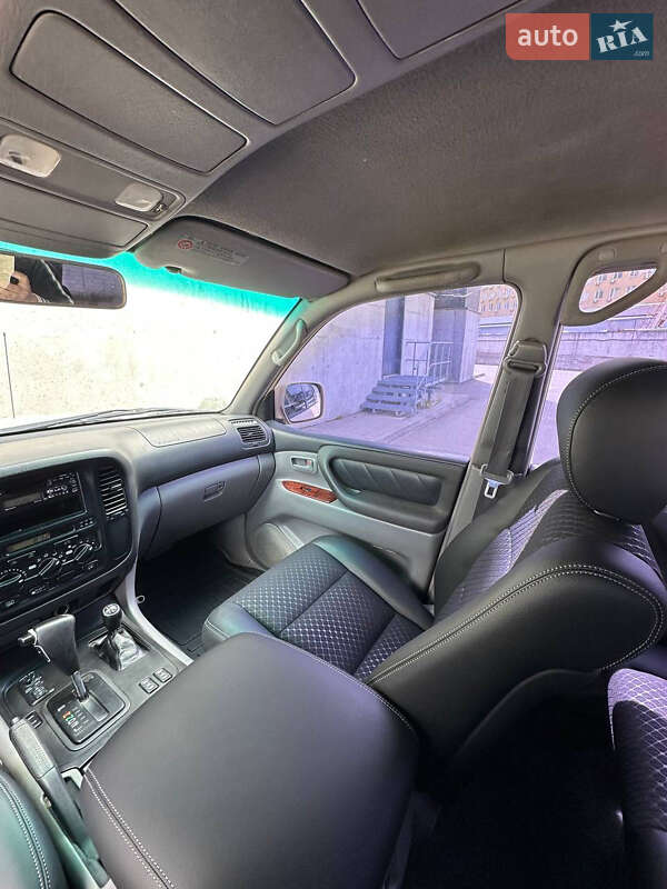 Внедорожник / Кроссовер Toyota Land Cruiser 2001 в Киеве