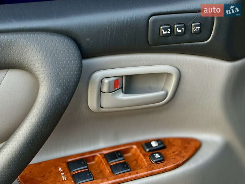 Внедорожник / Кроссовер Toyota Land Cruiser 2003 в Харькове