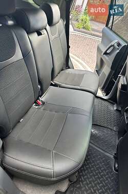 Позашляховик / Кросовер Toyota Land Cruiser 2012 в Чернівцях
