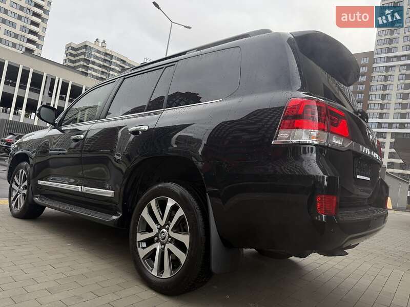Внедорожник / Кроссовер Toyota Land Cruiser 2020 в Киеве фото 24 Внедорожник / Кроссовер Toyota Land Cruiser 2020 в Киеве