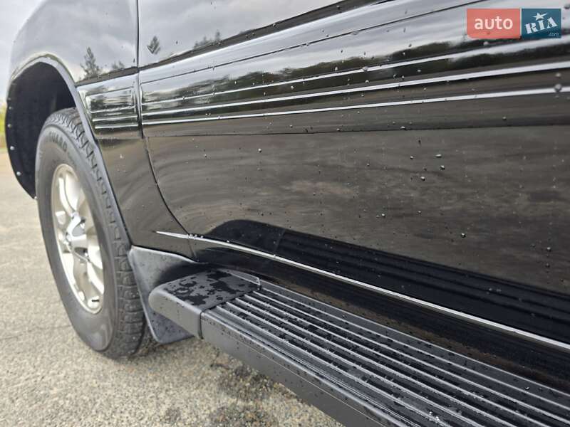 Позашляховик / Кросовер Toyota Land Cruiser 2004 в Малині