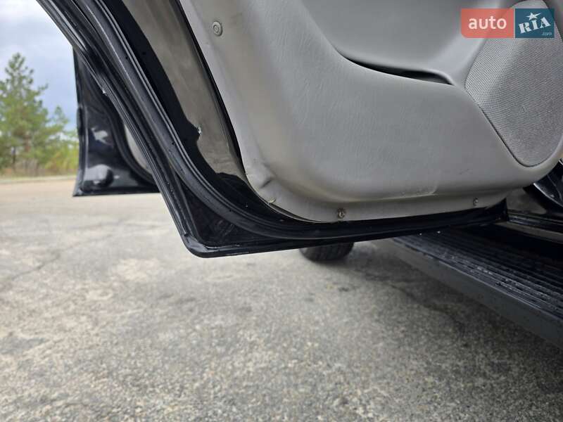 Позашляховик / Кросовер Toyota Land Cruiser 2004 в Малині