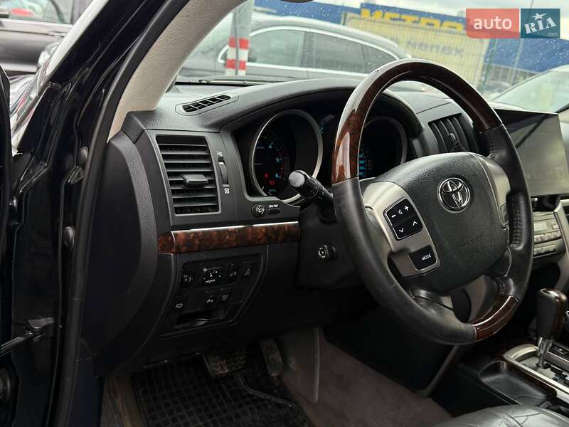 Позашляховик / Кросовер Toyota Land Cruiser 2008 в Одесі фото 13 Позашляховик / Кросовер Toyota Land Cruiser 2008 в Одесі