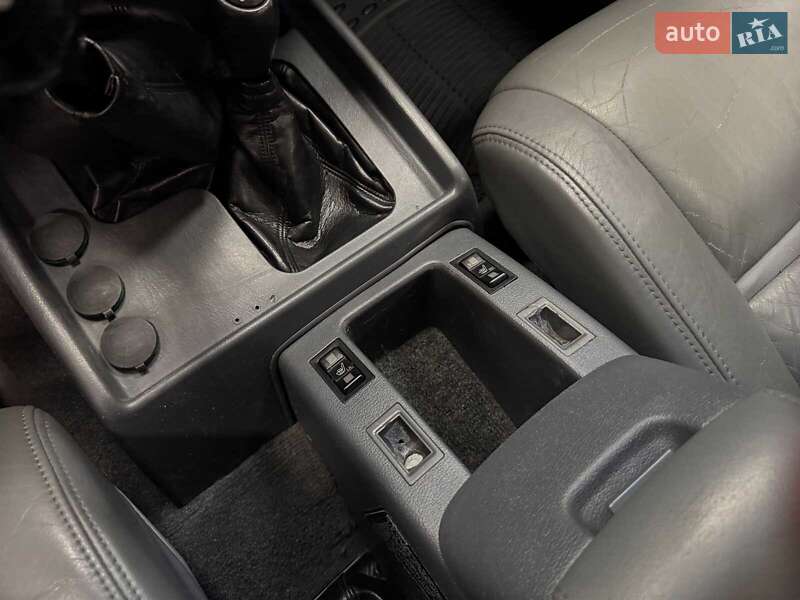 Внедорожник / Кроссовер Toyota Land Cruiser 1997 в Киеве