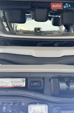 Внедорожник / Кроссовер Toyota Land Cruiser 2020 в 