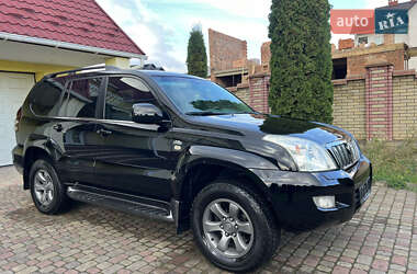 Внедорожник / Кроссовер Toyota Land Cruiser 2006 в Черновцах