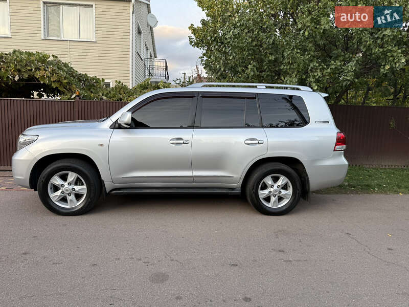 Внедорожник / Кроссовер Toyota Land Cruiser 2011 в Борисполе фото 4 Внедорожник / Кроссовер Toyota Land Cruiser 2011 в Борисполе