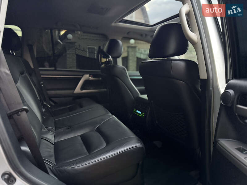 Внедорожник / Кроссовер Toyota Land Cruiser 2011 в Борисполе фото 54 Внедорожник / Кроссовер Toyota Land Cruiser 2011 в Борисполе
