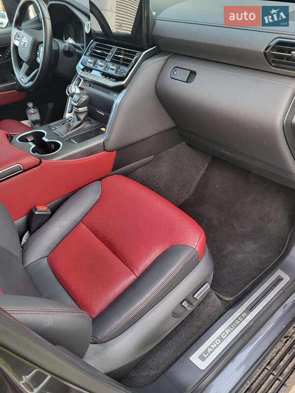Внедорожник / Кроссовер Toyota Land Cruiser 2023 в Киеве фото 10 Внедорожник / Кроссовер Toyota Land Cruiser 2023 в Киеве