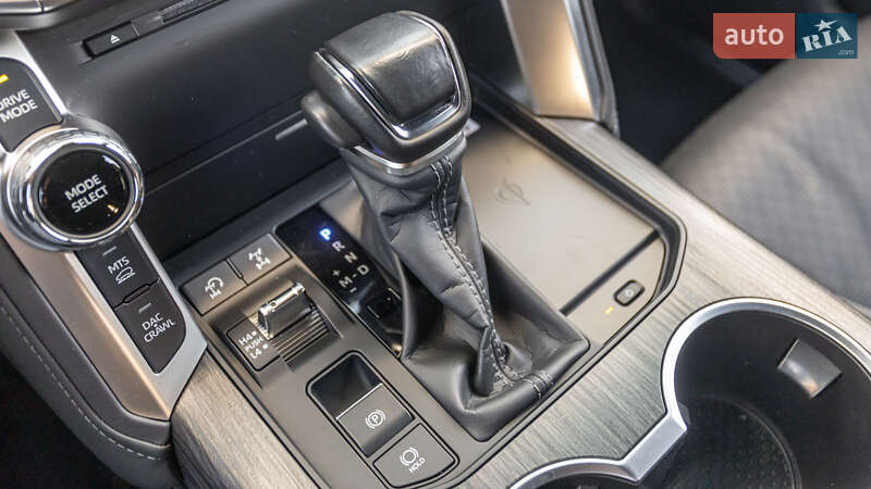 Внедорожник / Кроссовер Toyota Land Cruiser 2023 в Днепре